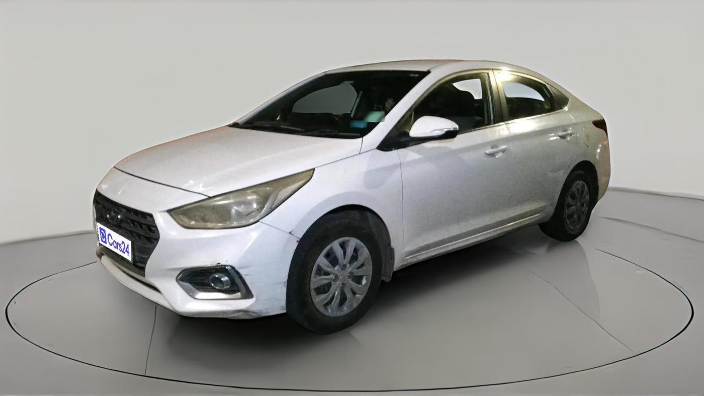 2017 Hyundai Verna 1.6 EX PETROL, Petrol, Manual, 1,76,030 km, exterior