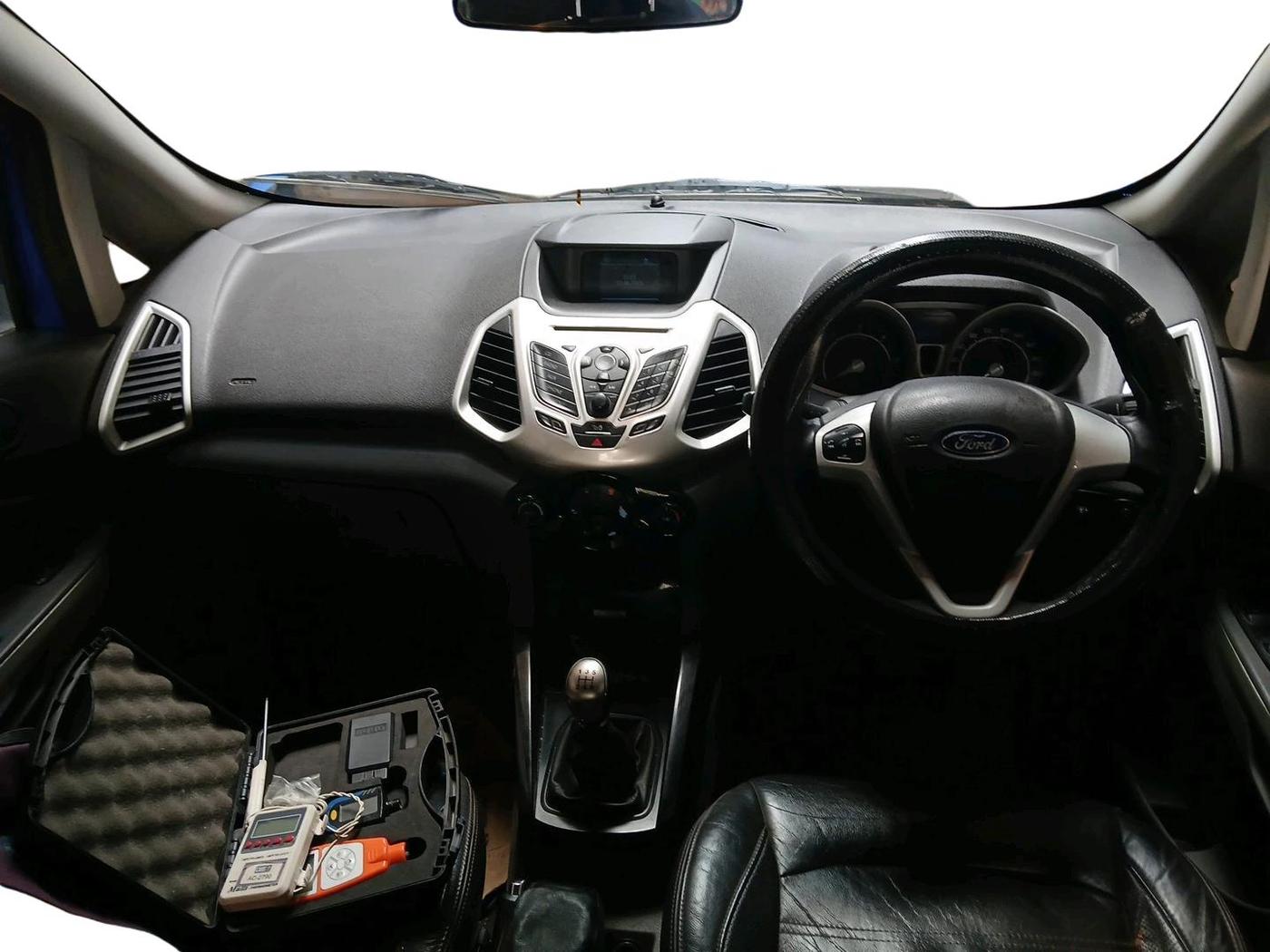 2013 Ford Ecosport TITANIUM 1.5L DIESEL (OPT), Diesel, Manual, 2,74,661 km, interior