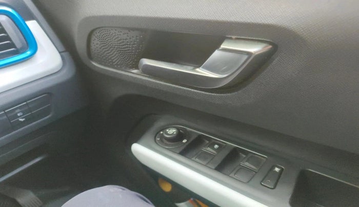 2022 Tata PUNCH CREATIVE  AMT, Petrol, Automatic, 34,738 km, interior