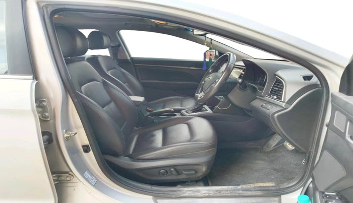 2018 Hyundai New Elantra 2.0 SX(O) AT PETROL, Petrol, Automatic, 57,611 km, interior