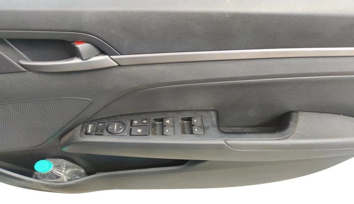 2018 Hyundai New Elantra 2.0 SX(O) AT PETROL, Petrol, Automatic, 57,611 km, interior