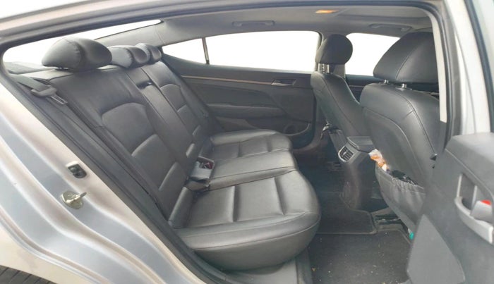 2018 Hyundai New Elantra 2.0 SX(O) AT PETROL, Petrol, Automatic, 57,611 km, interior