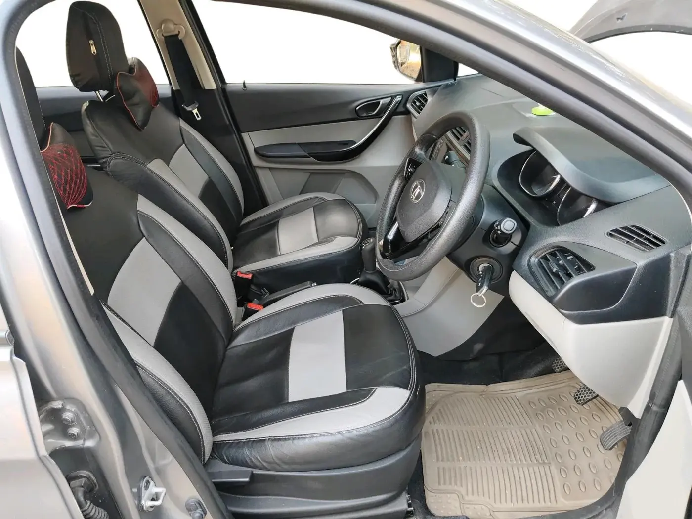 2019 Tata Tiago XZ PETROL, Petrol, Manual, 46,089 km, interior