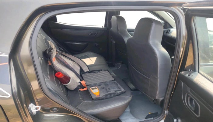 2017 Renault Kwid RXT 0.8, Petrol, Manual, 61,852 km, interior