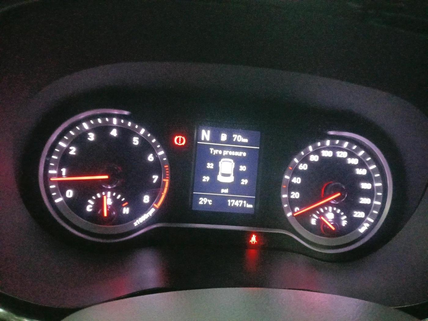 2023 Hyundai GRAND I10 NIOS SPORTZ AMT 1.2 KAPPA VTVT, Petrol, Automatic, 17,471 km, interior