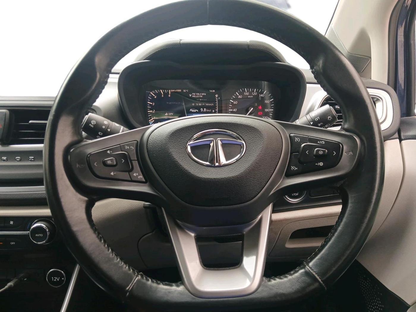 2022 Tata ALTROZ XZ PLUS DIESEL, Diesel, Manual, 53,640 km, interior