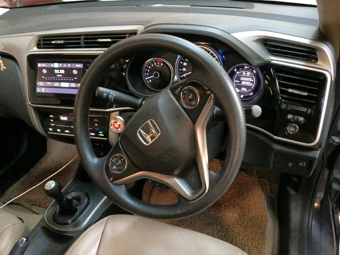 2017 Honda City 1.5L I-VTEC V MT, Petrol, Manual, 33,230 km, interior