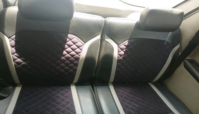 2020 Renault TRIBER RXT, Petrol, Manual, 75,490 km, interior