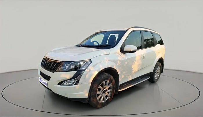2017 Mahindra XUV500 W10 AT, Diesel, Automatic, 81,515 km, exterior