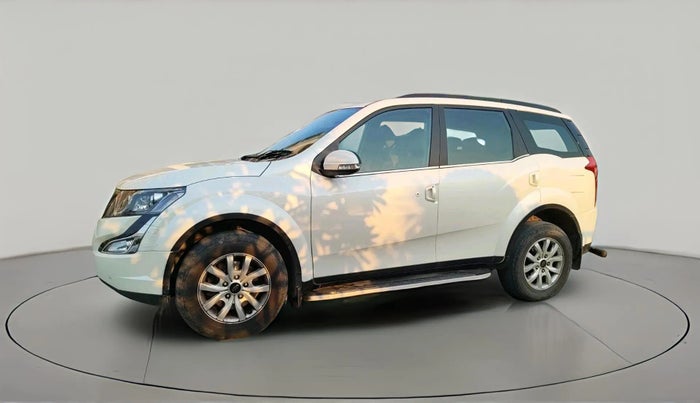 2017 Mahindra XUV500 W10 AT, Diesel, Automatic, 81,515 km, exterior