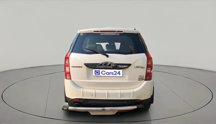 2017 Mahindra XUV500 W10 AT, Diesel, Automatic, 81,515 km, exterior