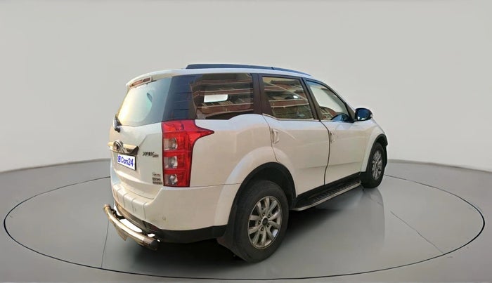 2017 Mahindra XUV500 W10 AT, Diesel, Automatic, 81,515 km, exterior