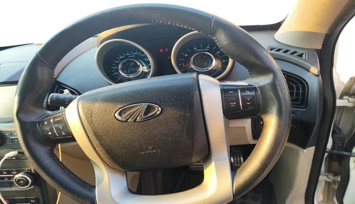 2017 Mahindra XUV500 W10 AT, Diesel, Automatic, 81,515 km, interior