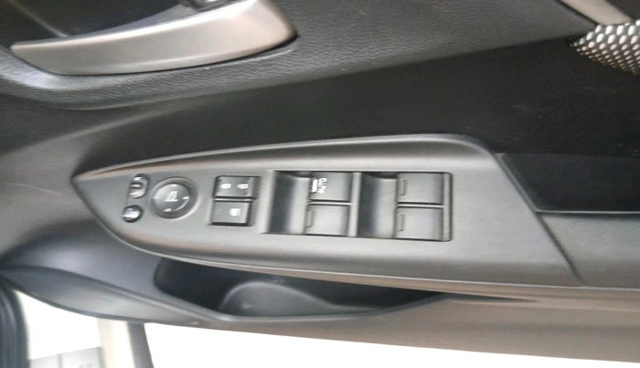 2018 Honda WR-V 1.5L I-DTEC VX MT, Diesel, Manual, 1,61,826 km, interior