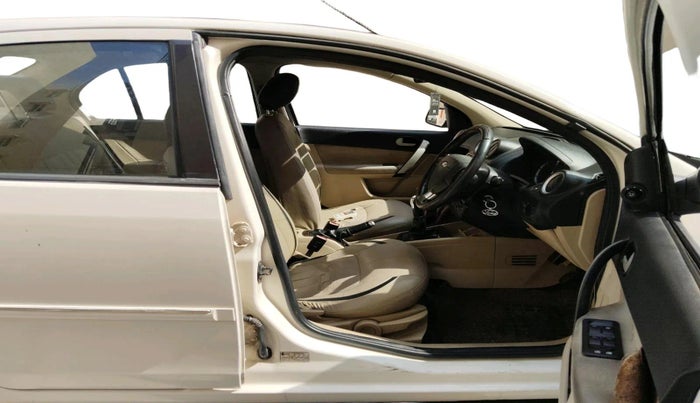 2012 Ford Fiesta Classic SXI 1.4 DIESEL, Diesel, Manual, 2,05,191 km, interior