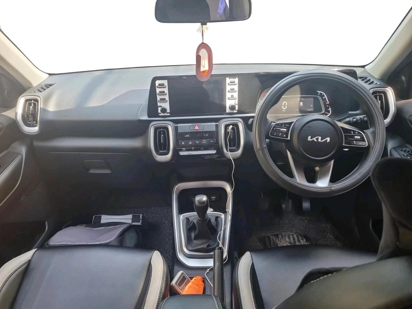 2024 KIA SONET HTK PLUS 1.2 PETROL MT, Petrol, Manual, 29,162 km, interior