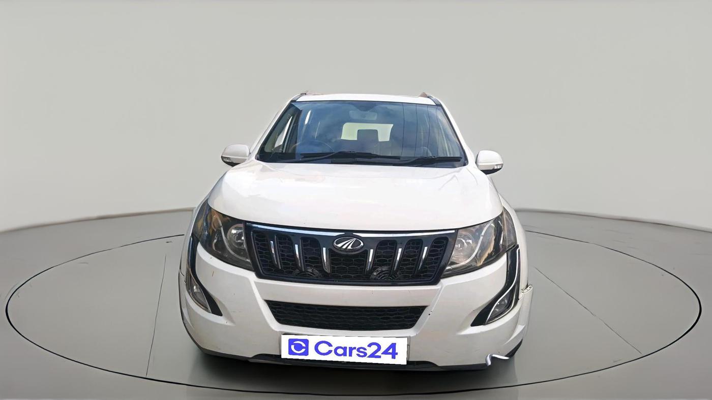 2015 Mahindra XUV500 W10, Diesel, Manual, 1,33,658 km, exterior