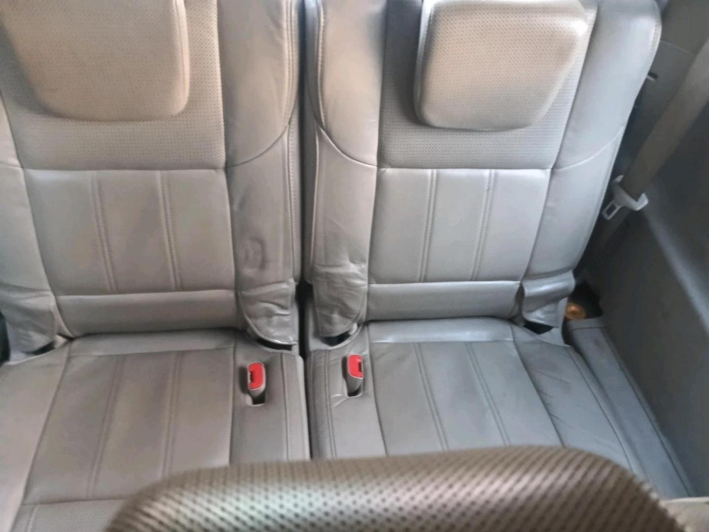 2015 Mahindra XUV500 W10, Diesel, Manual, 1,33,658 km, interior