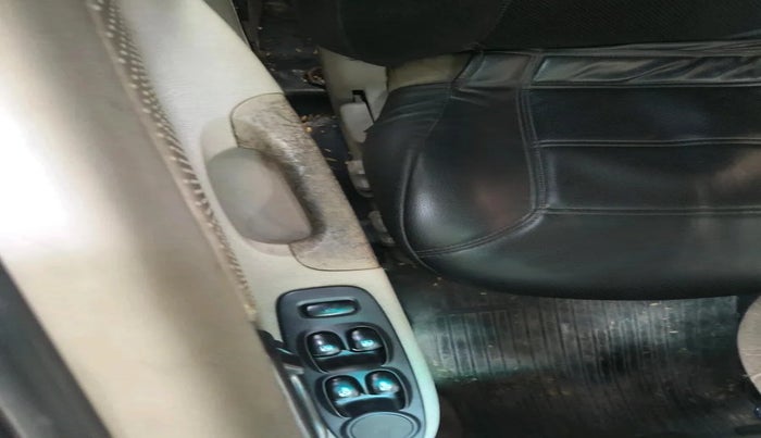 2005 Hyundai Accent GLS 1.6, Petrol, Manual, 64,263 km, interior