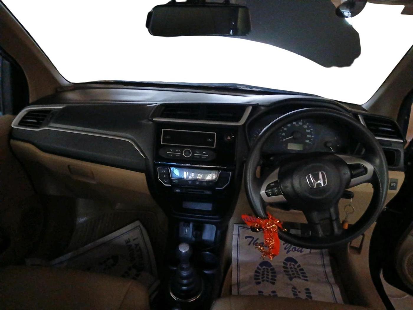 2017 Honda Amaze 1.2L I-VTEC S, Petrol, Manual, 33,488 km, interior