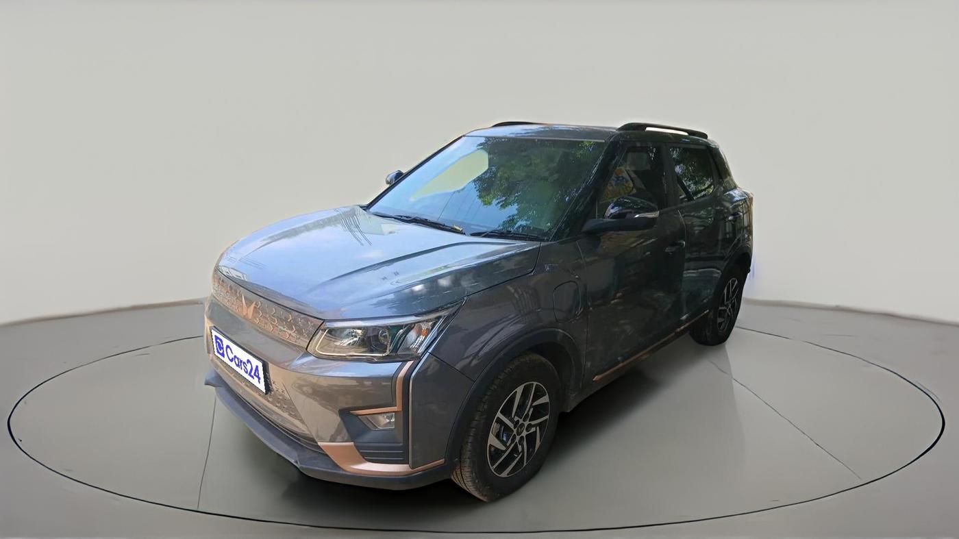 2026 Mahindra XUV400 EL 7.2 KW, Electric, Automatic, 1,423 km, exterior