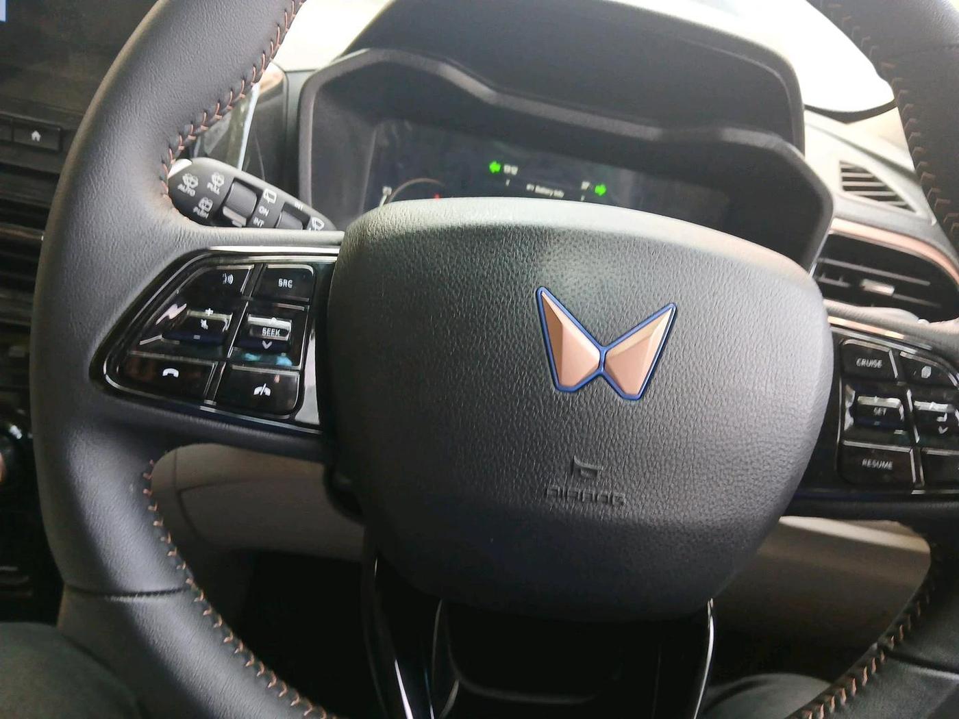 2026 Mahindra XUV400 EL 7.2 KW, Electric, Automatic, 1,423 km, interior