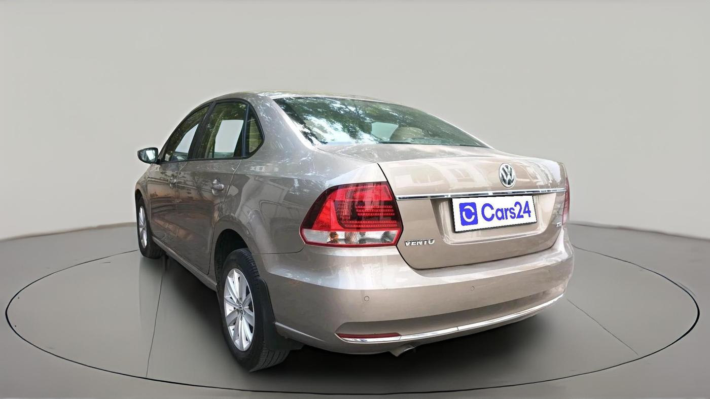 2016 Volkswagen Vento HIGHLINE PETROL AT, Petrol, Automatic, 1,65,142 km, exterior