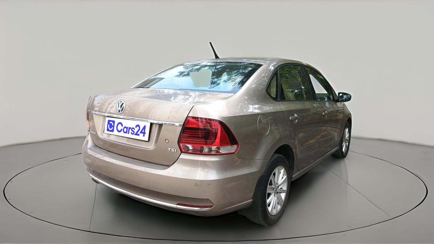 2016 Volkswagen Vento HIGHLINE PETROL AT, Petrol, Automatic, 1,65,142 km, exterior