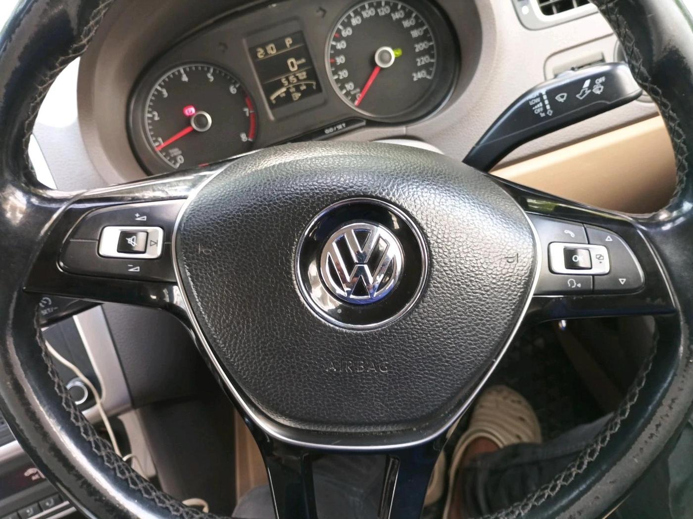 2016 Volkswagen Vento HIGHLINE PETROL AT, Petrol, Automatic, 1,65,142 km, interior