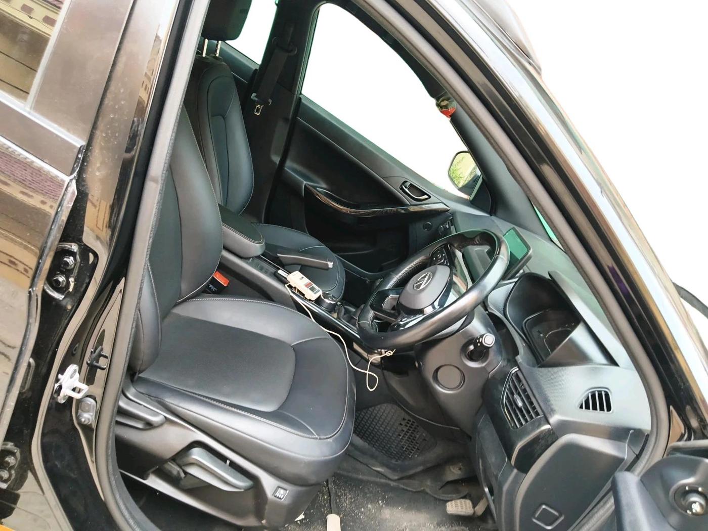 2023 Tata NEXON XZ PLUS LUXURY SUNROOF DIESEL, Diesel, Manual, 28,770 km, interior