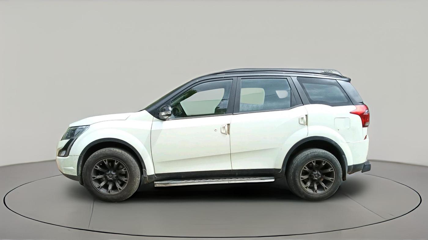 2018 Mahindra XUV500 W7, Diesel, Manual, 1,18,881 km, exterior