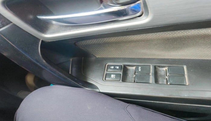 2018 Maruti Vitara Brezza ZDI, Diesel, Manual, 1,32,556 km, interior