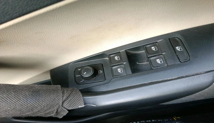 2022 Skoda SLAVIA AMBITION 1.0L TSI MT, Petrol, Manual, 83,381 km, interior