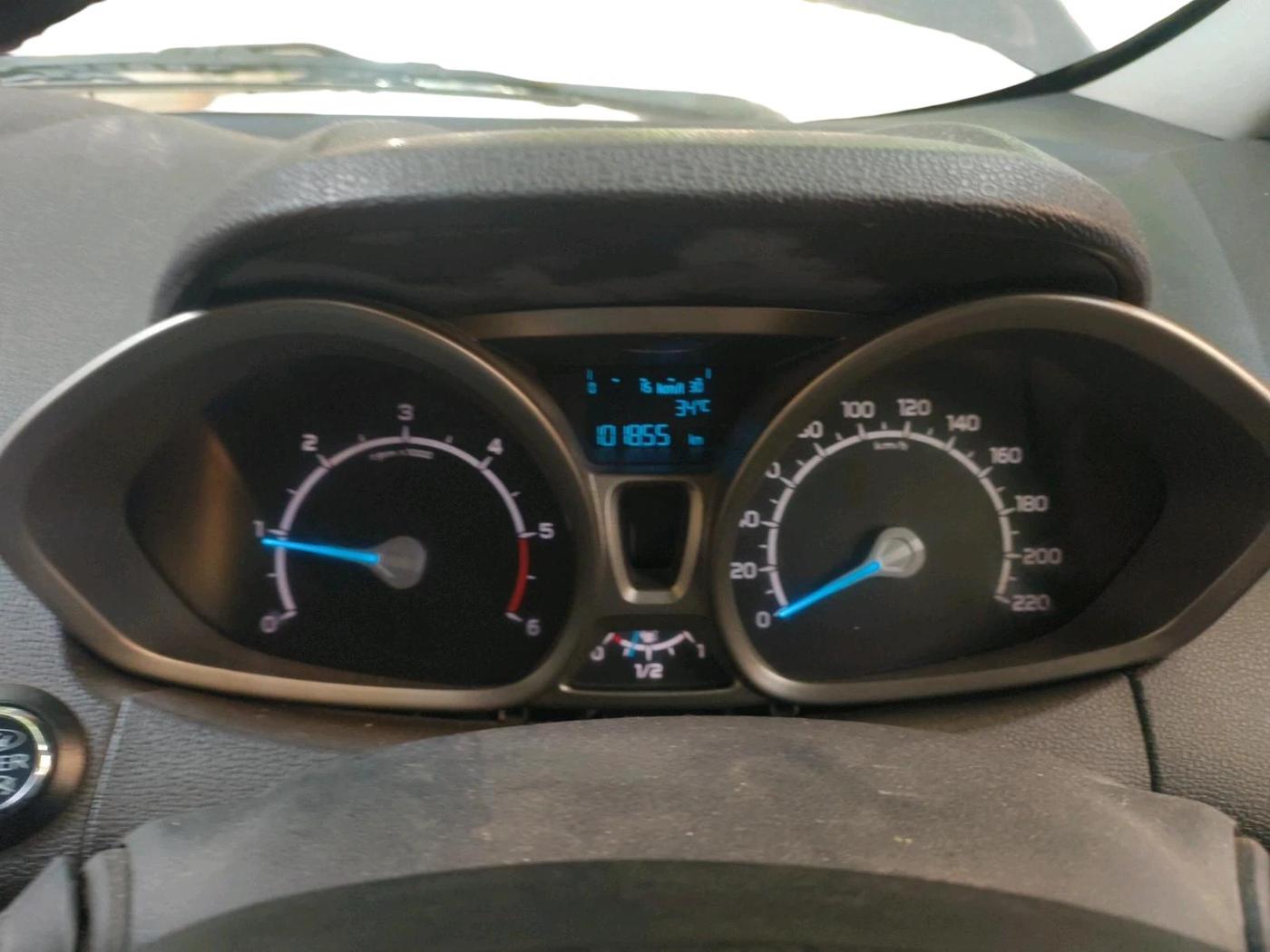 2016 Ford Ecosport TITANIUM 1.5L DIESEL, Diesel, Manual, 1,01,855 km, interior