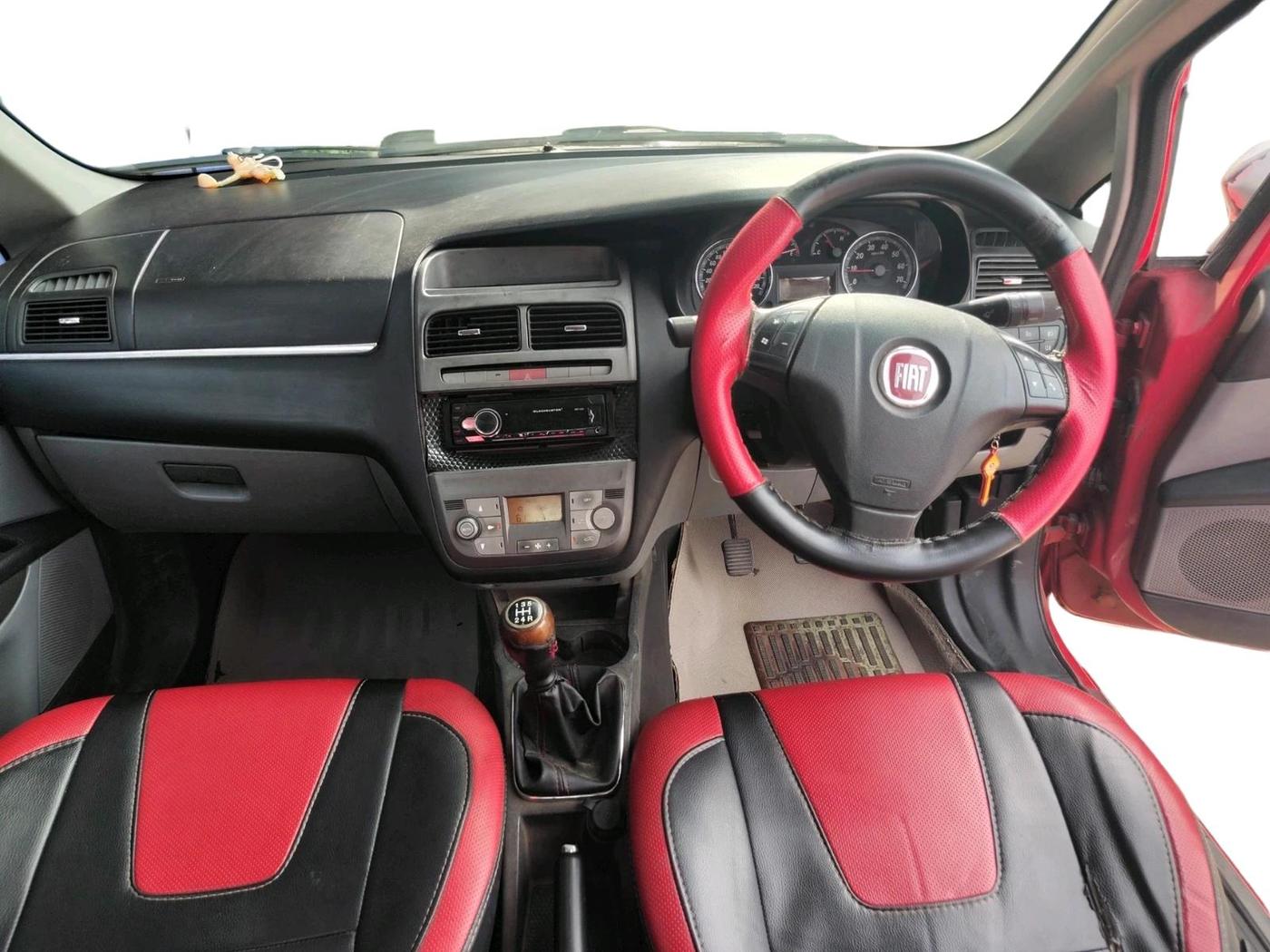 2013 Fiat Grand Punto EMOTION PACK 1.3, Diesel, Manual, 1,50,001 km, interior