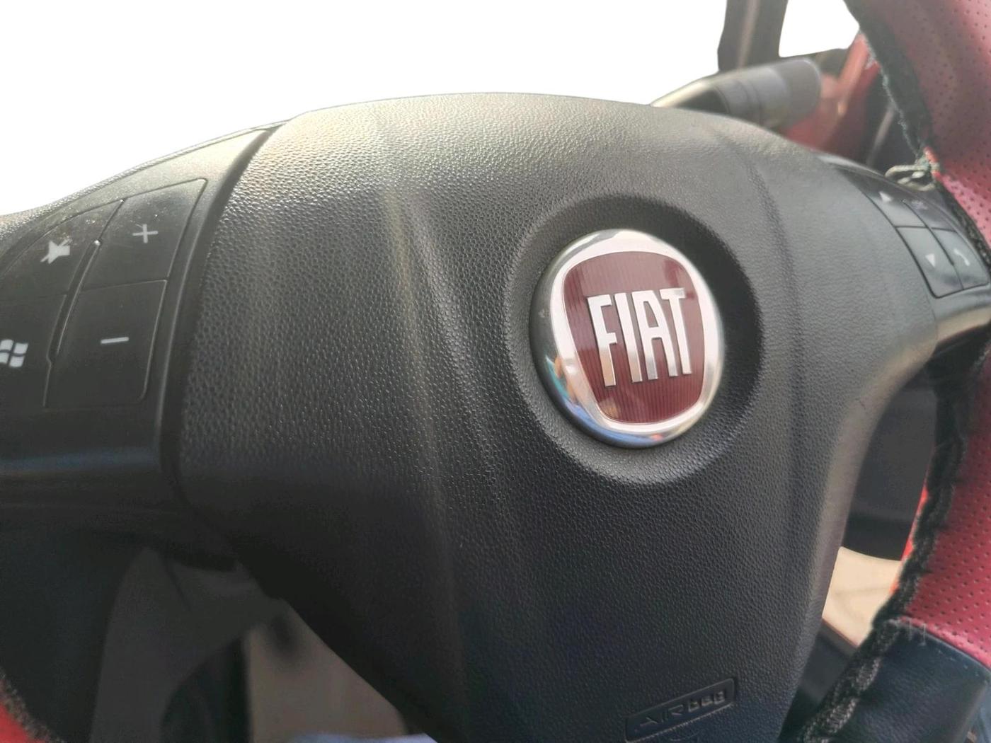 2013 Fiat Grand Punto EMOTION PACK 1.3, Diesel, Manual, 1,50,001 km, interior