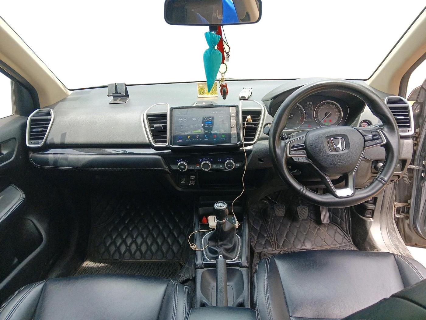 2023 Honda City 1.5L I-VTEC V MT 5TH GEN, Petrol, Manual, 42,044 km, interior