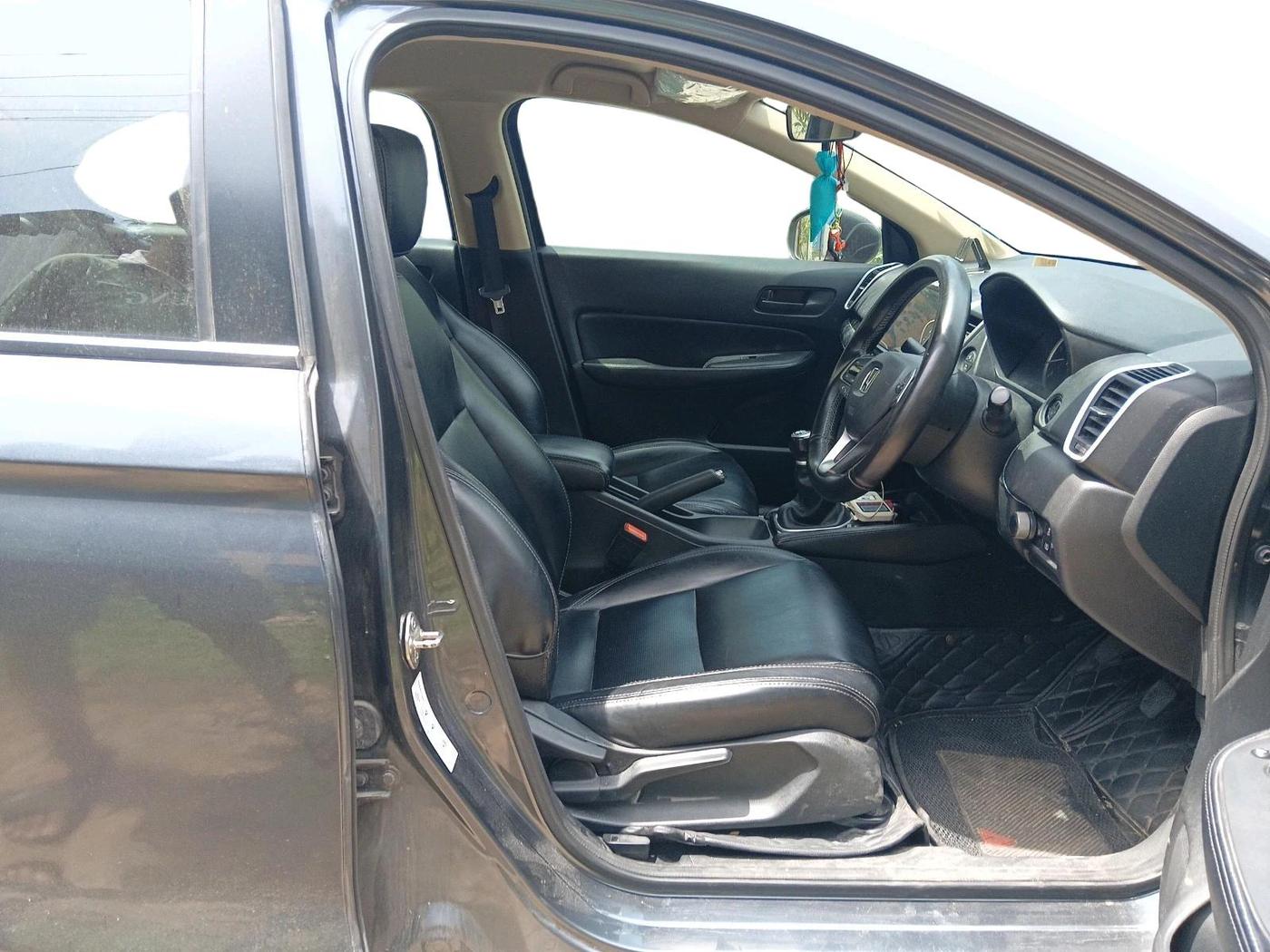 2023 Honda City 1.5L I-VTEC V MT 5TH GEN, Petrol, Manual, 42,044 km, interior