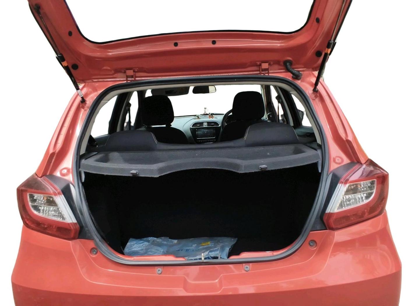 2023 Tata Tiago XZ PLUS PETROL, Petrol, Manual, 70,445 km, exterior