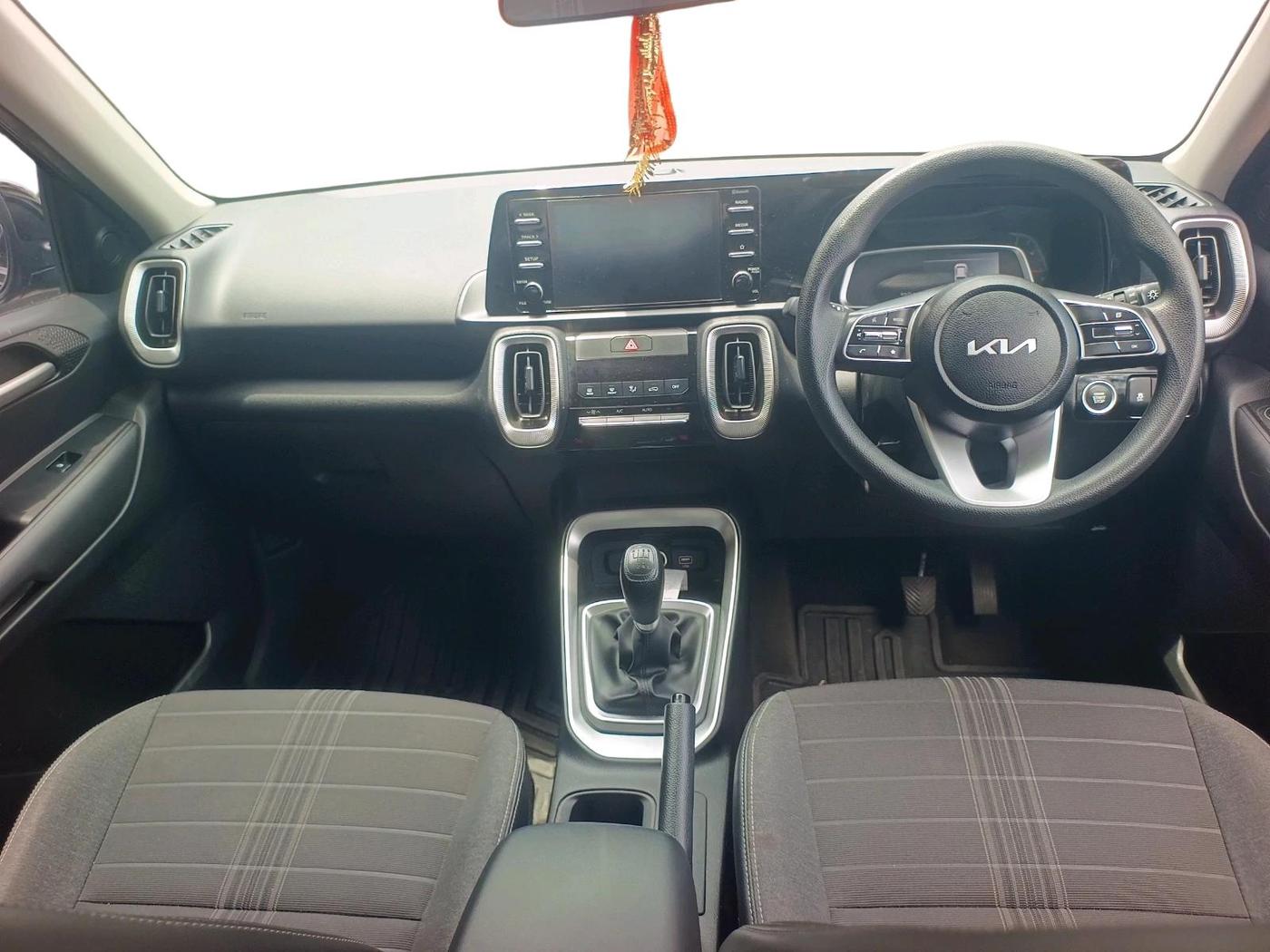 2024 KIA SONET HTK PLUS 1.0 TURBO PETROL IMT, Petrol, Manual, 17,319 km, interior