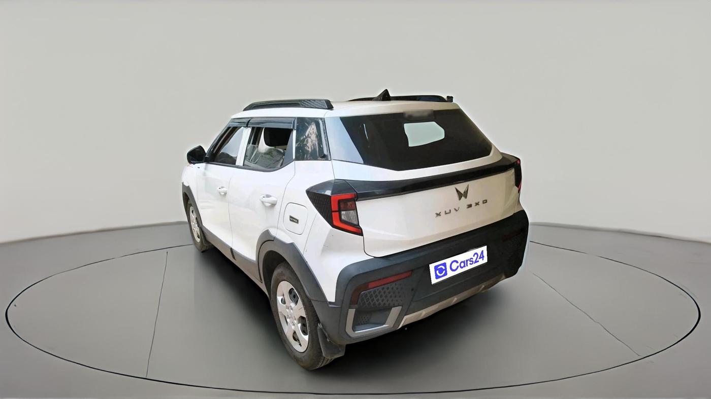 2025 Mahindra XUV 3XO MX2 Pro 1.2 L TCMPFI AT, Petrol, Automatic, 6,582 km, exterior