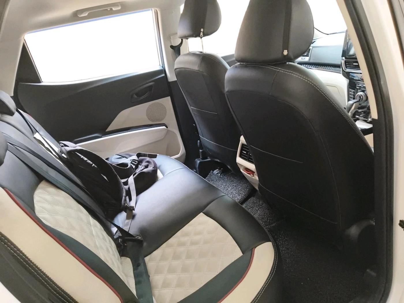 2025 Mahindra XUV 3XO MX2 Pro 1.2 L TCMPFI AT, Petrol, Automatic, 6,582 km, interior