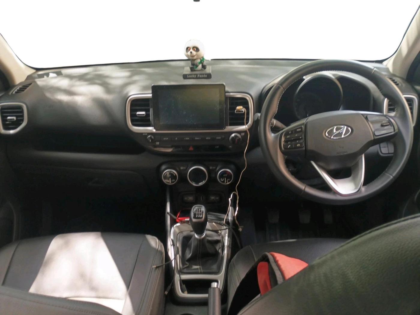 2022 Hyundai VENUE SX 1.5 CRDI, Diesel, Manual, 42,536 km, interior