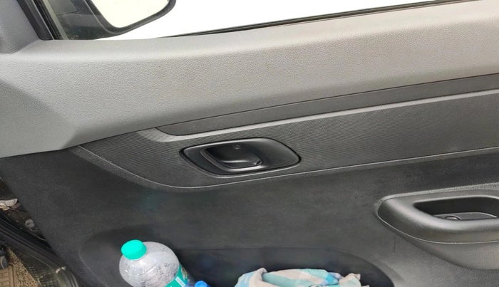 2021 Renault Kwid RXT 1.0 AMT (O), Petrol, Automatic, 63,790 km, interior