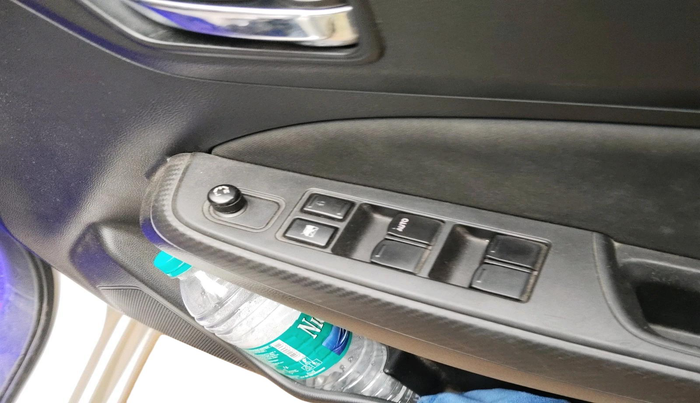 2018 Maruti Swift VXI AMT, Petrol, Automatic, 16,713 km, interior