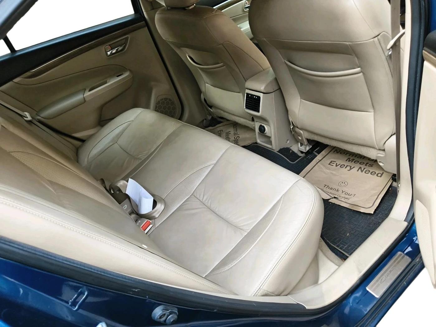 2019 Maruti Ciaz ALPHA  AT 1.5 SHVS PETROL, Petrol, Automatic, 55,236 km, interior