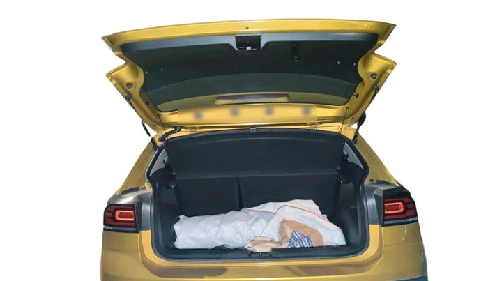 2022 Volkswagen TAIGUN GT 1.5 TSI MT, Petrol, Manual, 51,656 km, exterior