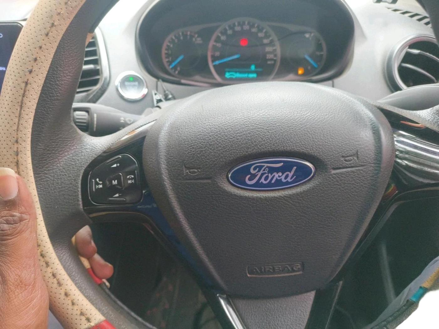 2020 Ford New Figo TITANIUM 1.2 PETROL MT, Petrol, Manual, 78,765 km, interior