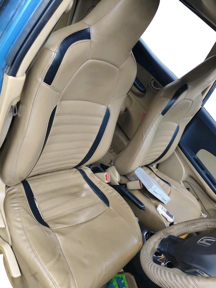 2014 Honda Mobilio 1.5L I-DTEC V, Diesel, Manual, 1,95,009 km, interior