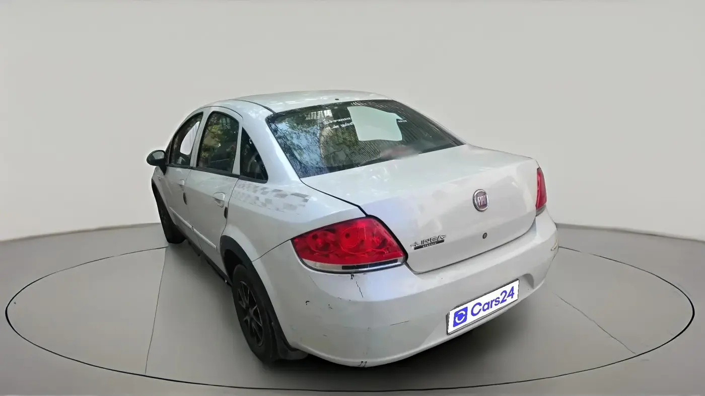 2014 Fiat Linea ACTIVE 1.4 L TJET, Petrol, Manual, 1,17,094 km, exterior